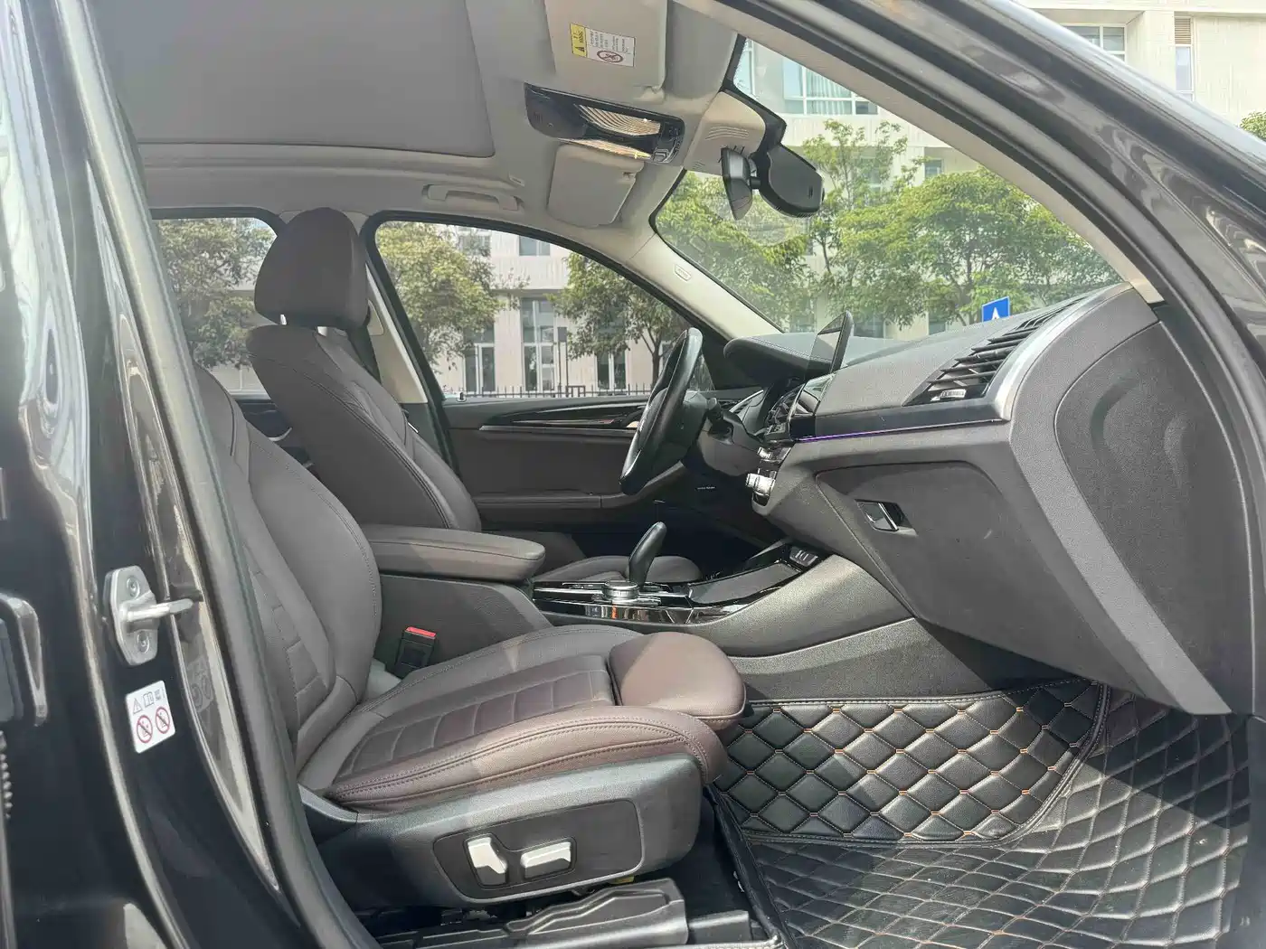 BMW iX3 2021 Leading фото 20