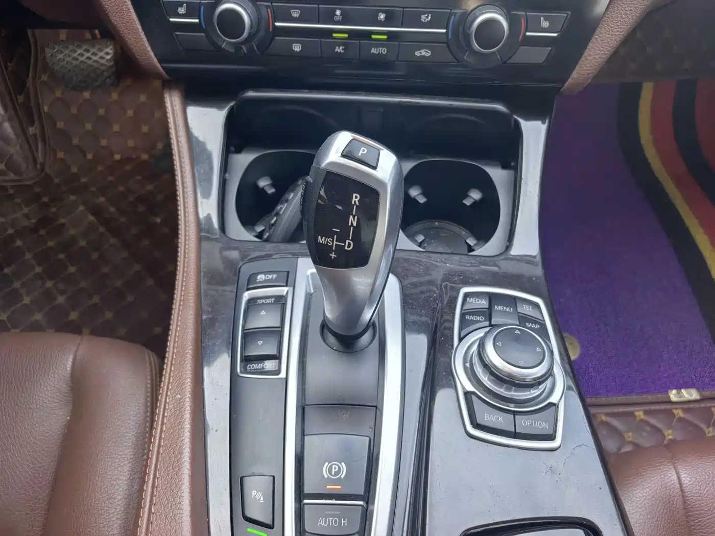 BMW 5 Series 2014 525Li Leading фото 9