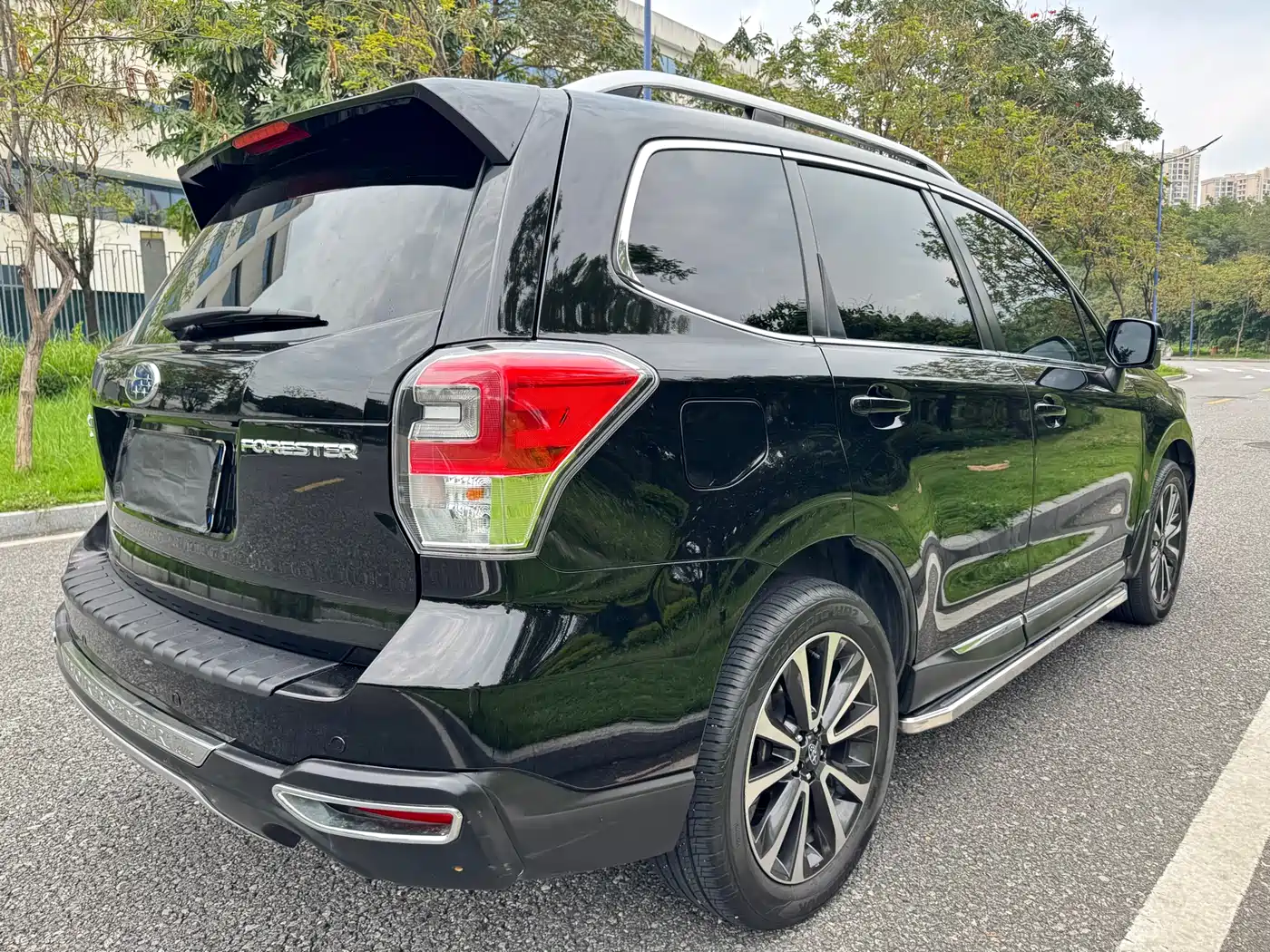 Subaru Forester 2018 2.0i Fashion Navigation Edition фото 6