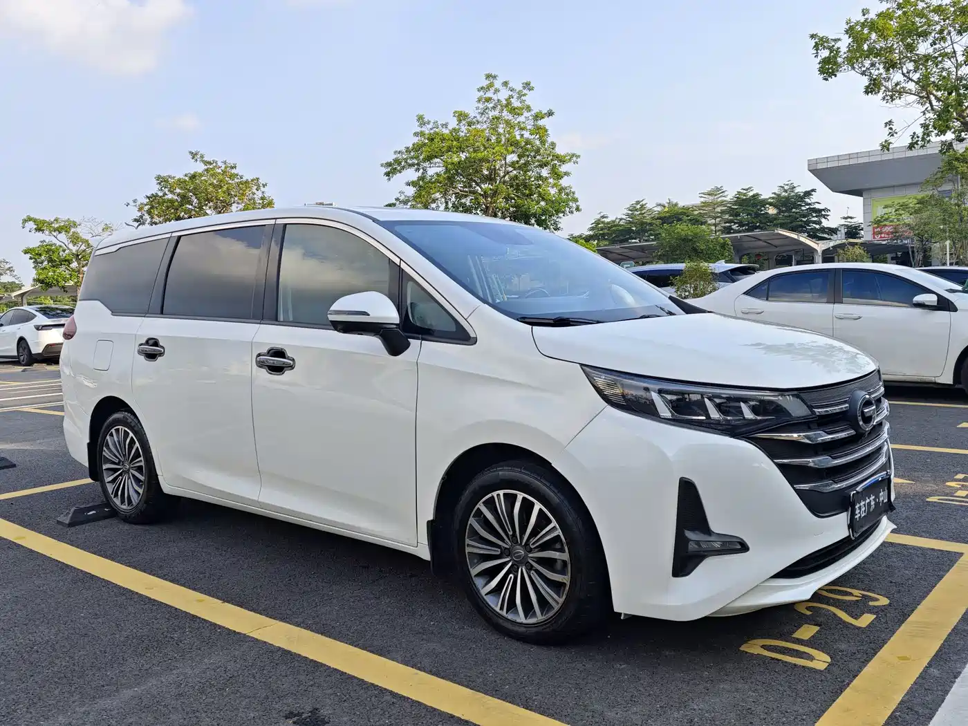 GAC Trumpchi Trumpchi M6 2019 270T Automatic Premium (7-seater) China V фото 3