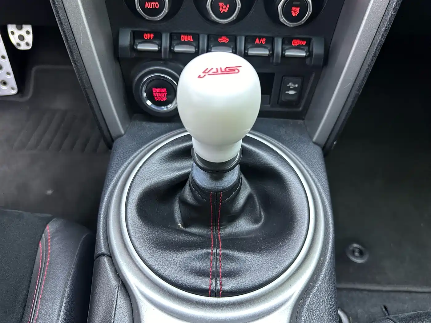 Subaru BRZ 2015 2013 2.0i Manual Luxury
