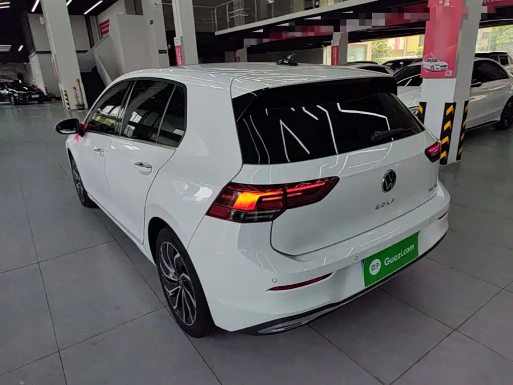 Volkswagen Golf 2023 Facelift 280TSI DSG Pro фото 5
