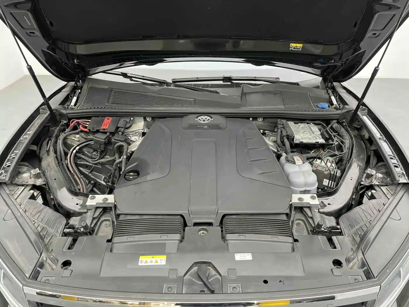 Volkswagen Touareg 2021 2.0TSI Pilot Special Edition фото 19