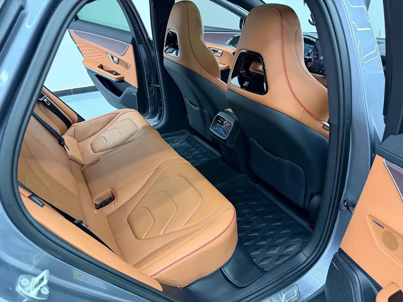 BYD Han 2022 DM-i 121KM Premium Edition фото 16