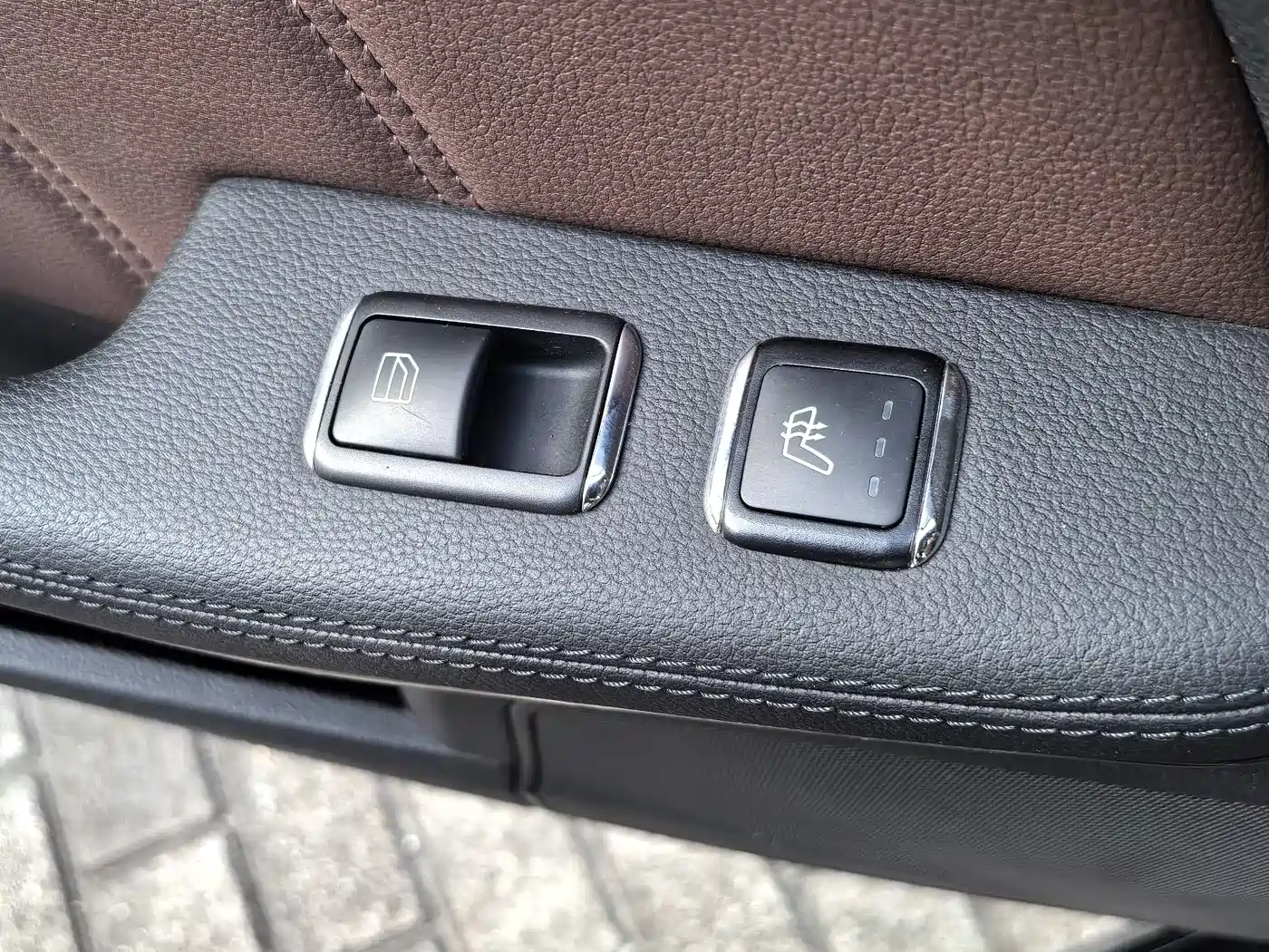 Mercedes-Benz E-Class 2010 2010 E 300 L Fashion