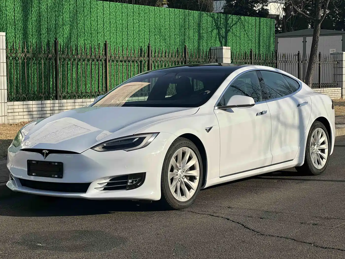 TESLA MODEL S