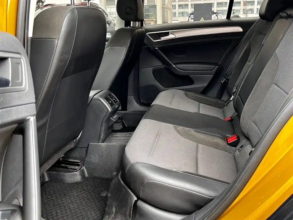 Volkswagen Golf 2019 280TSI DSG Comfort (China V) фото 6
