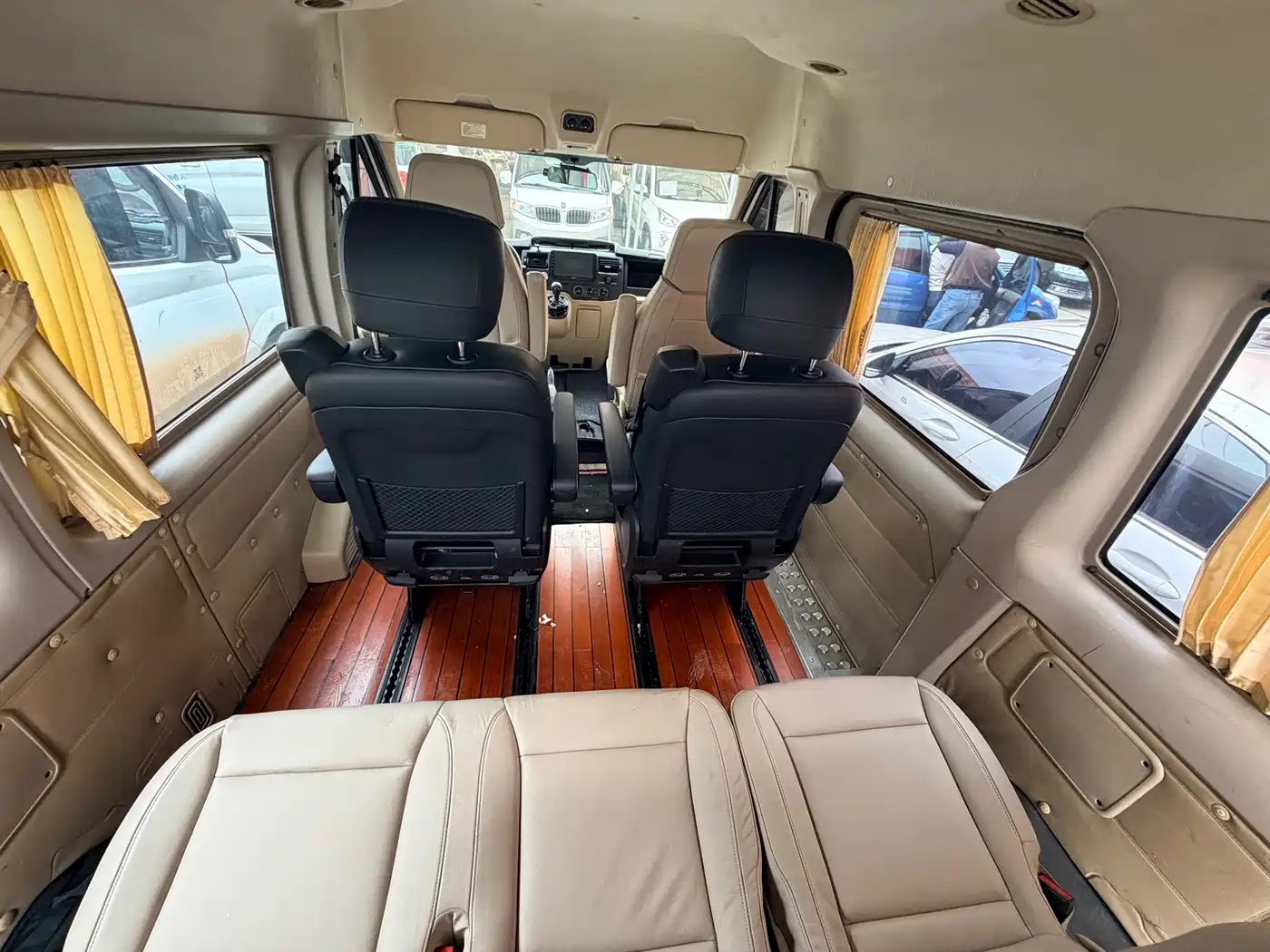 Ford New Generation Transit 2013 2013 2.4T Diesel Economy Logistics Short Wheelbase Medium Roof China III