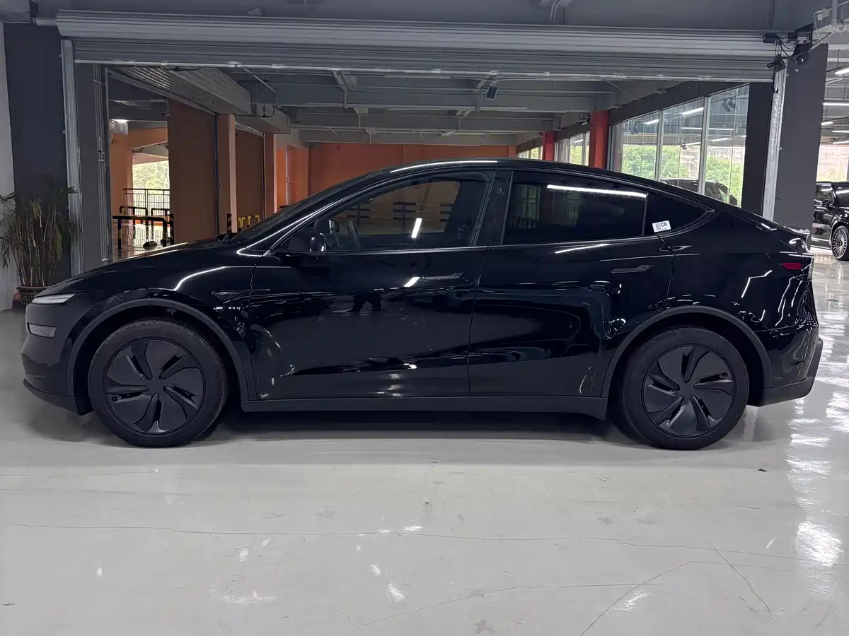 Tesla Model Y 2026 2026 Rear-Wheel Drive