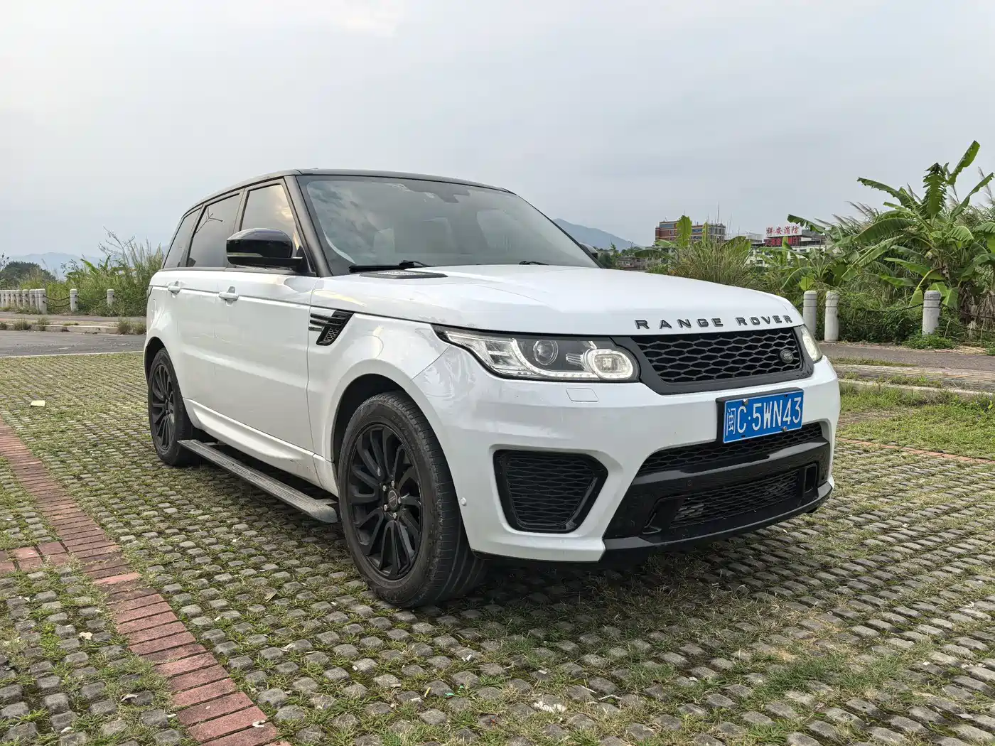 Land Rover Range Rover Sport 2015 3.0 SC V6 HSE фото 3