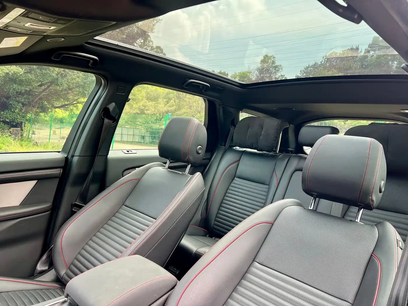 Land Rover Discovery Sport 2022 Model Year Facelift 249PS Metropolitan Edition фото 16