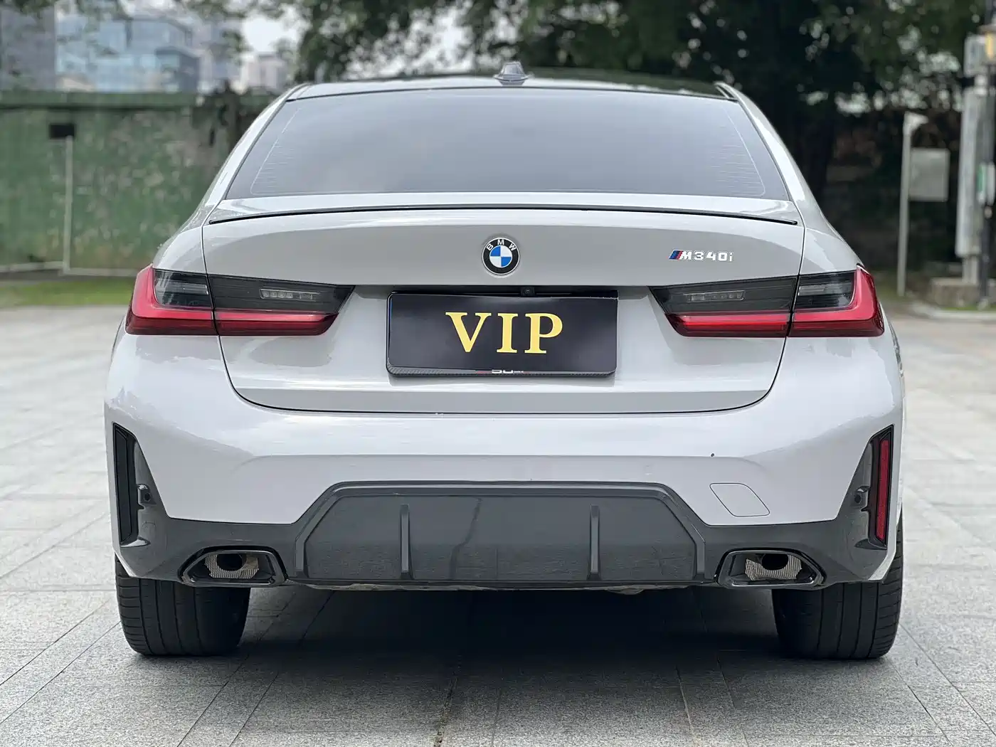 BMW 3 Series 2023 325Li M Sport Black Night Package фото 31