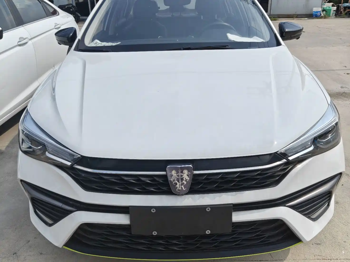 Фото 22 - Roewe i5