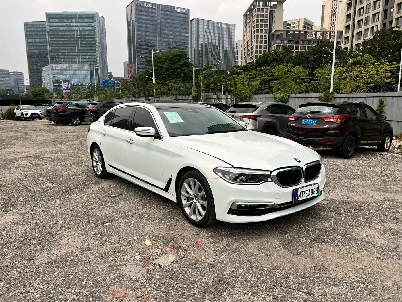 BMW 5 Series New Energy 2019 530Le Luxury Package фото 3