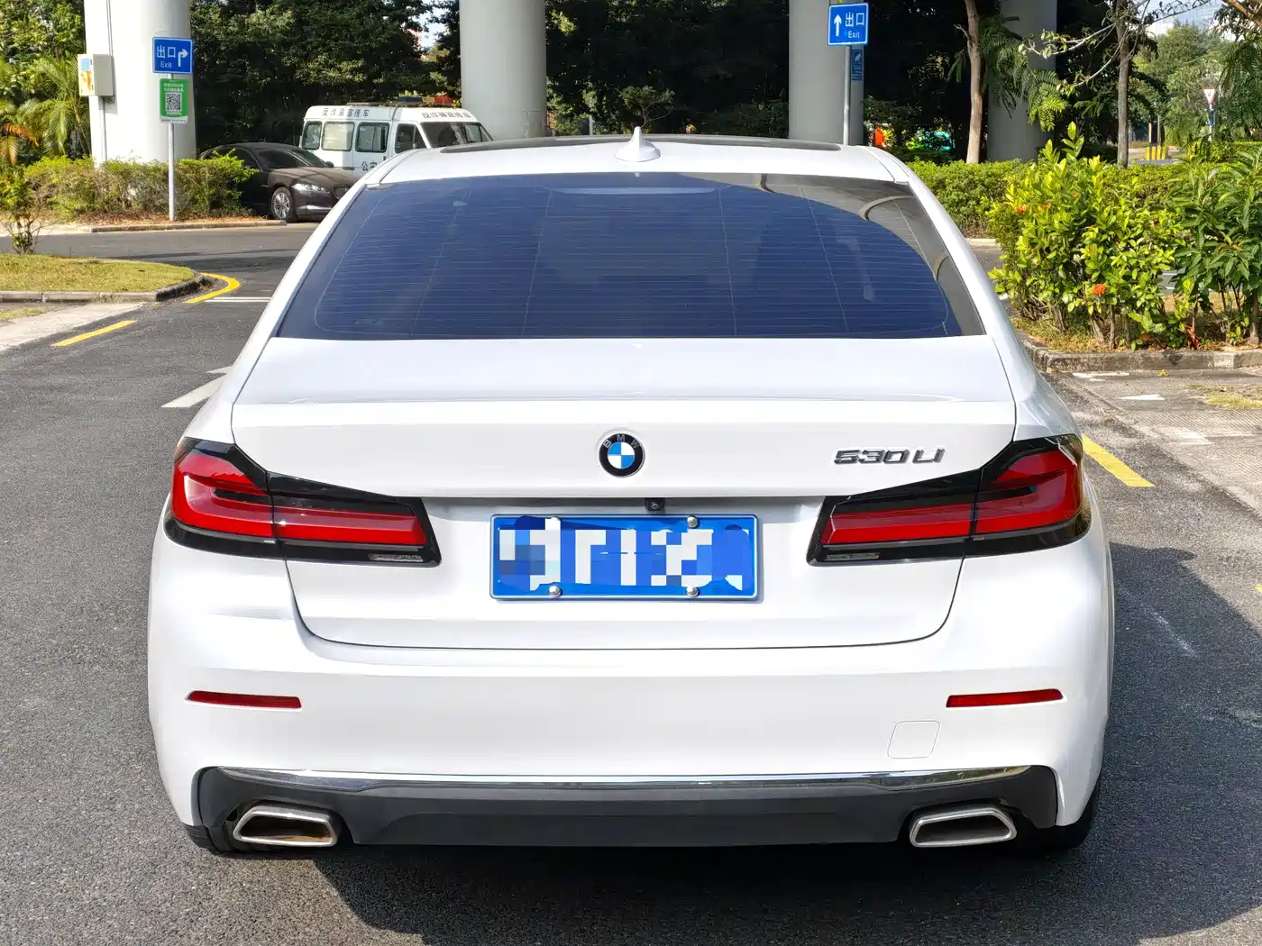 BMW 5 Series 2021 530Li Leading Luxury Package фото 4