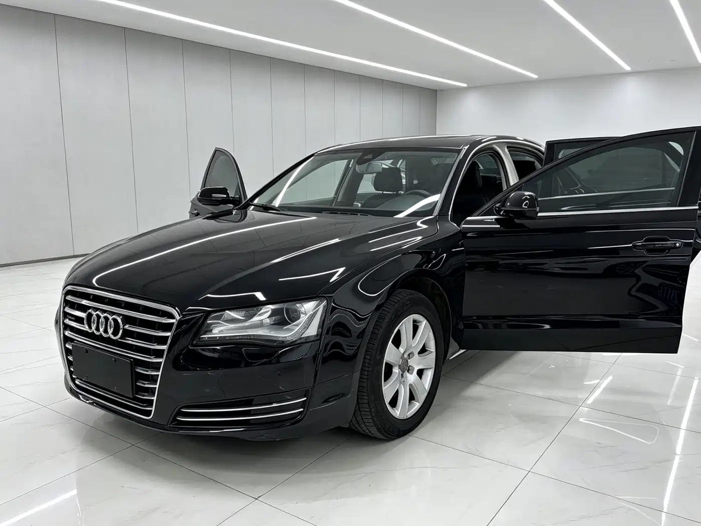 Audi A8 2011 A8L 3.0 TFSI quattro Comfort (245kW) фото 3