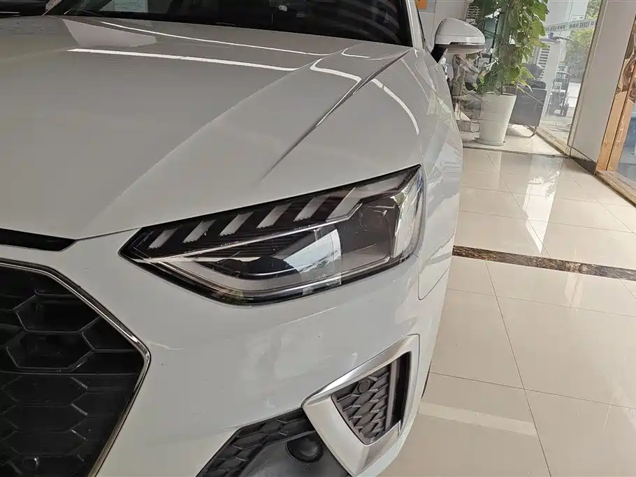 Audi A4L 2020 40 TFSI Luxury Dynamic фото 5