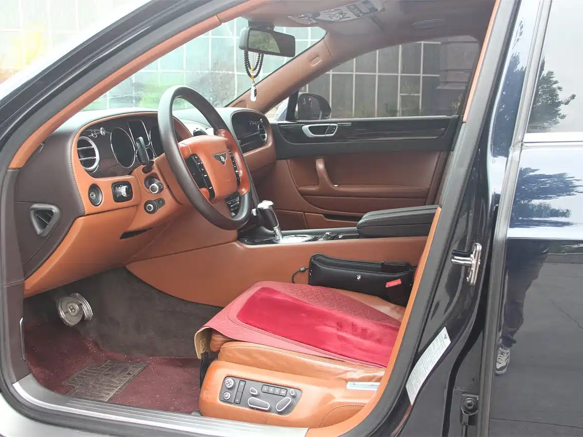 Bentley Flying Spur 2011 2010 6.0T 4-seater Version