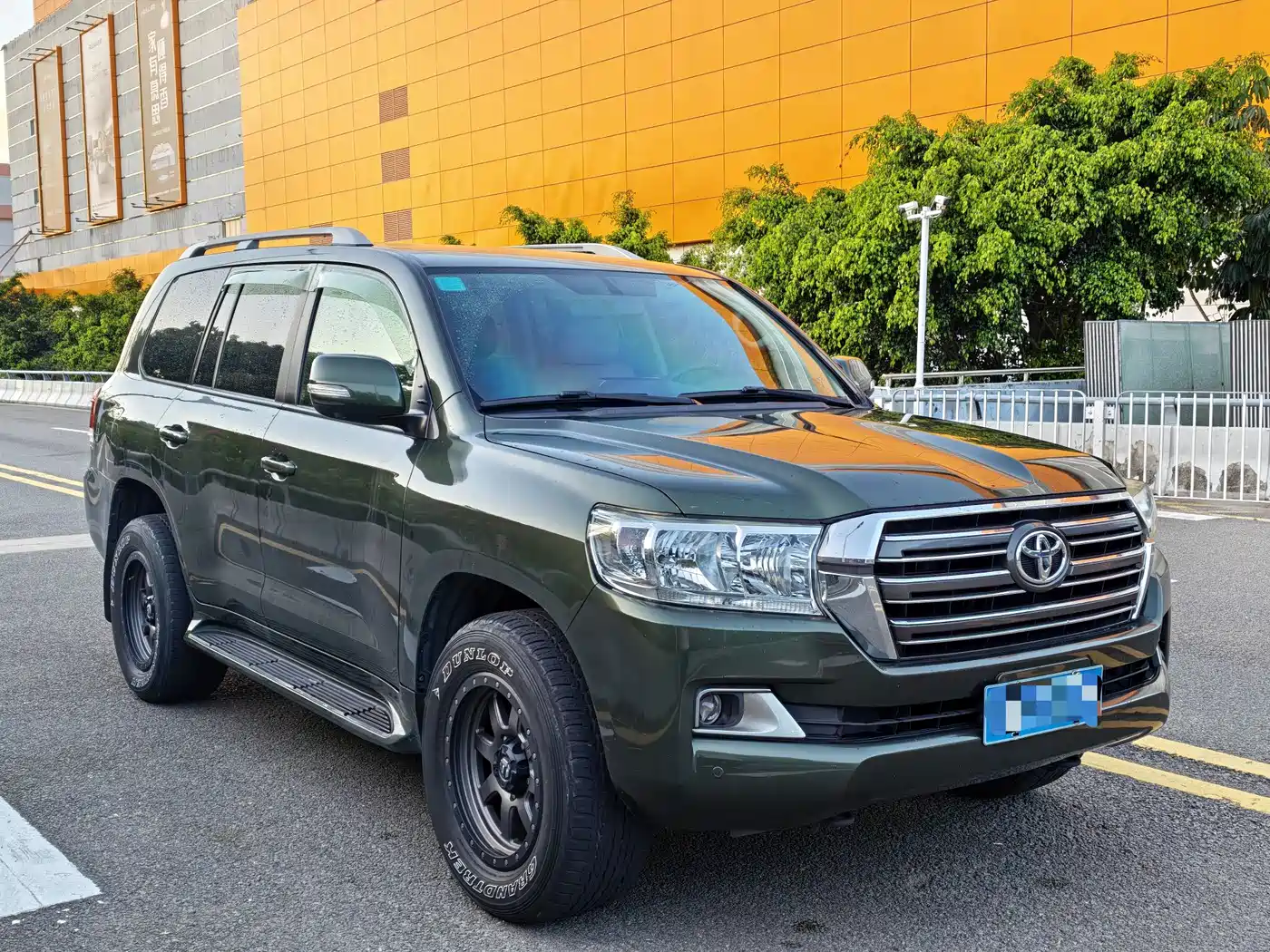 Toyota Land Cruiser (Import) фото 3