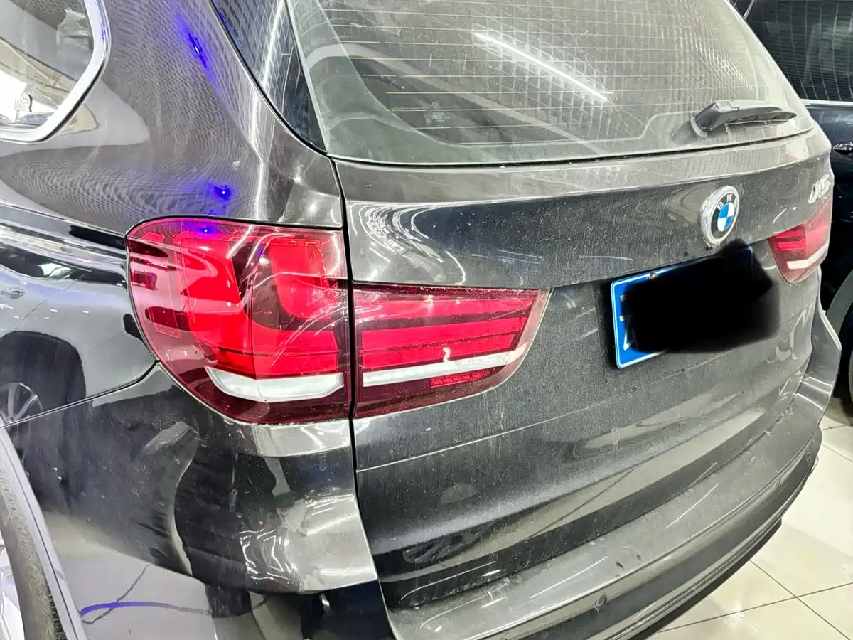 BMW X5 (Import) 2017 xDrive35i Leading Edition фото 10