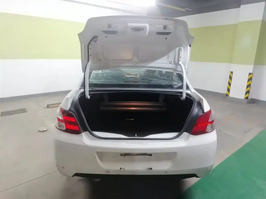 Peugeot 301 2014 1.6L Manual Comfort Edition фото 19