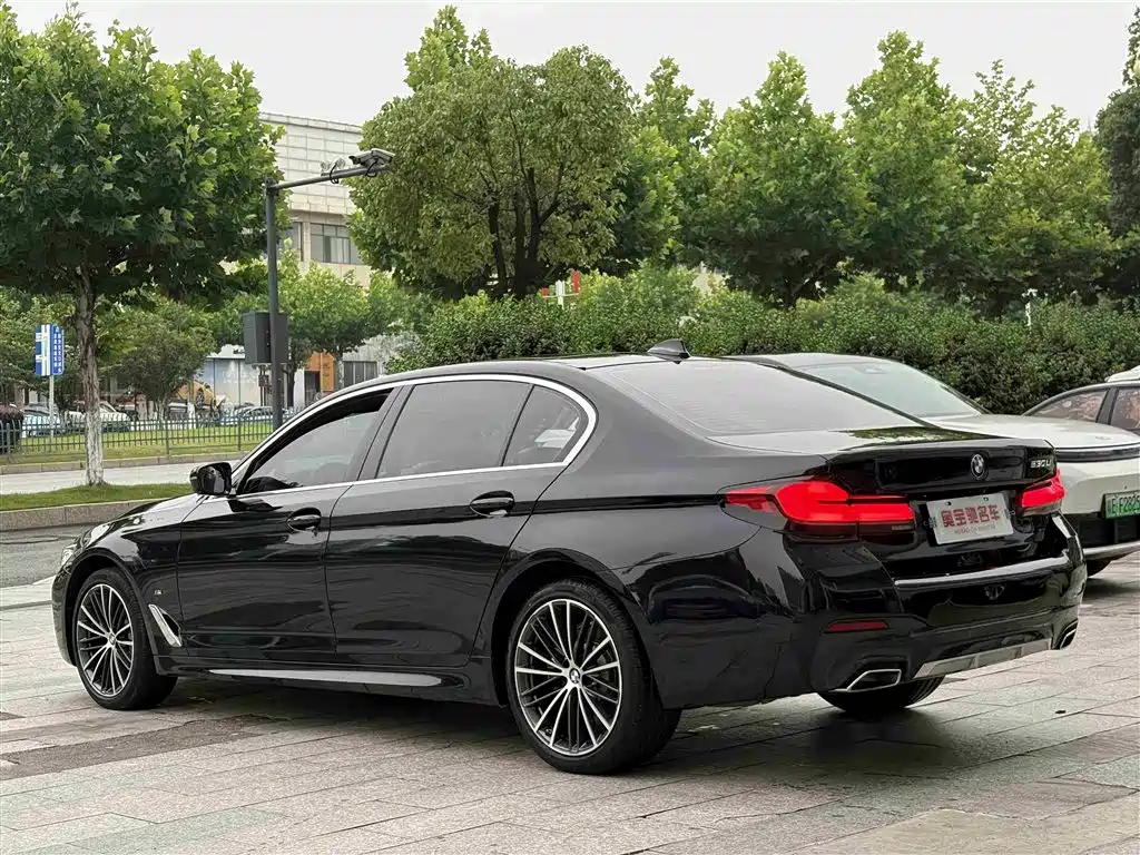 BMW 5 Series 2022 Model Second Facelift 530Li Leading M Sport Package фото 13