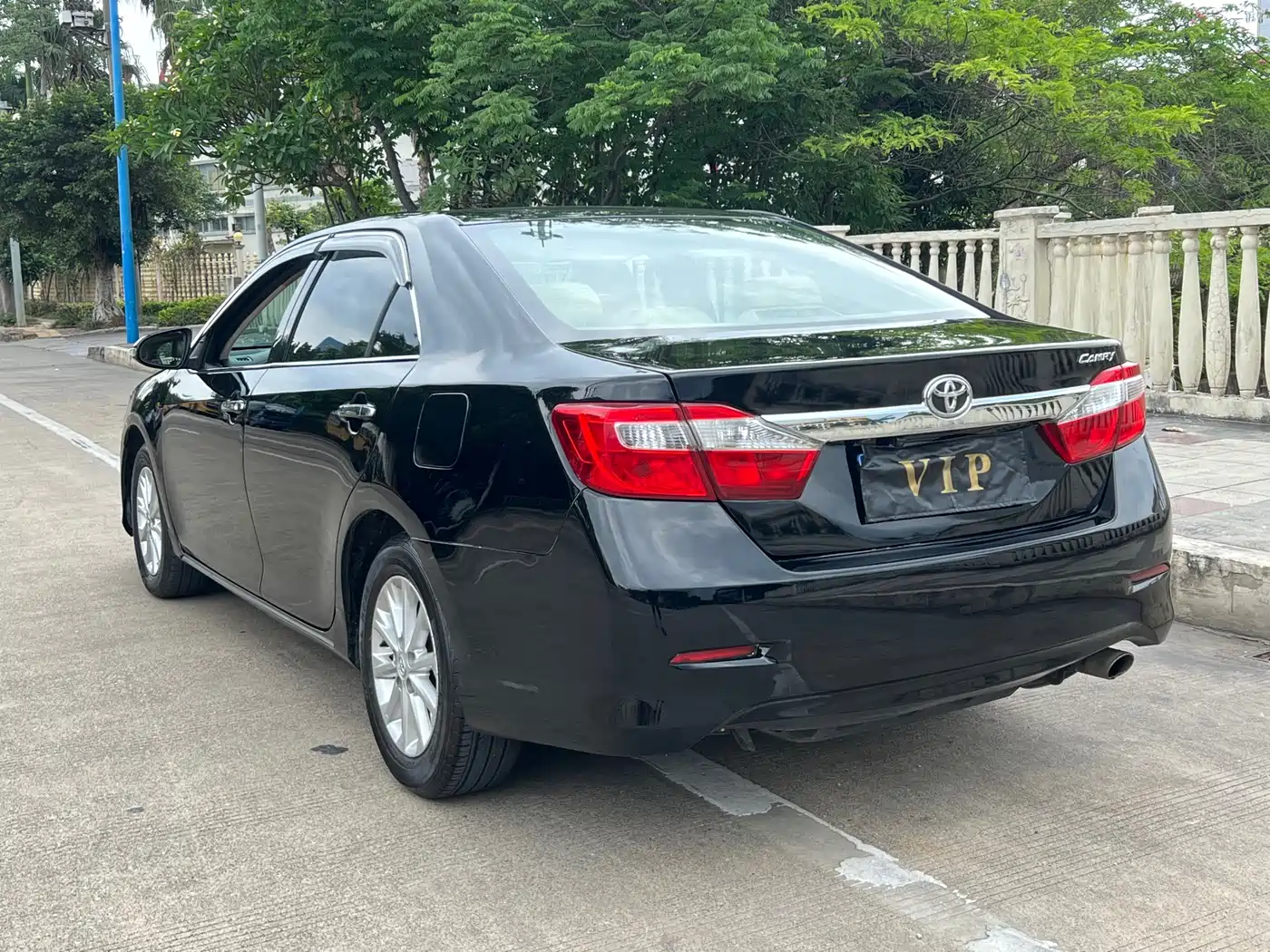 Toyota Camry 2011 200G Luxury Anniversary Edition фото 16