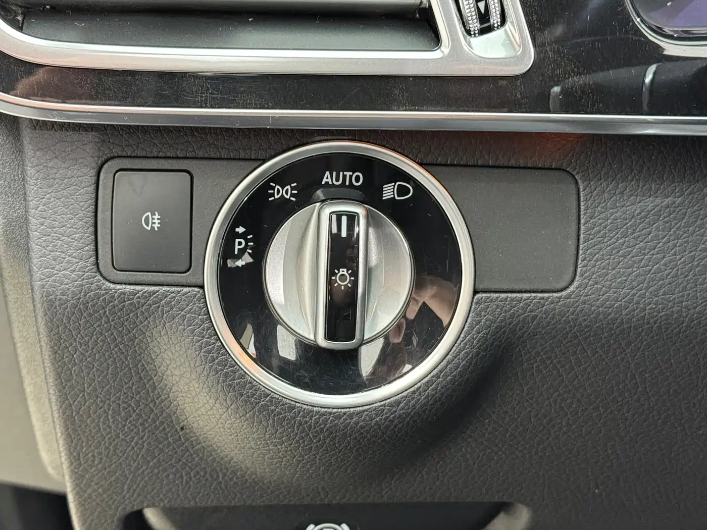 Mercedes-Benz E-Class 2014 E 260 L Sport фото 19