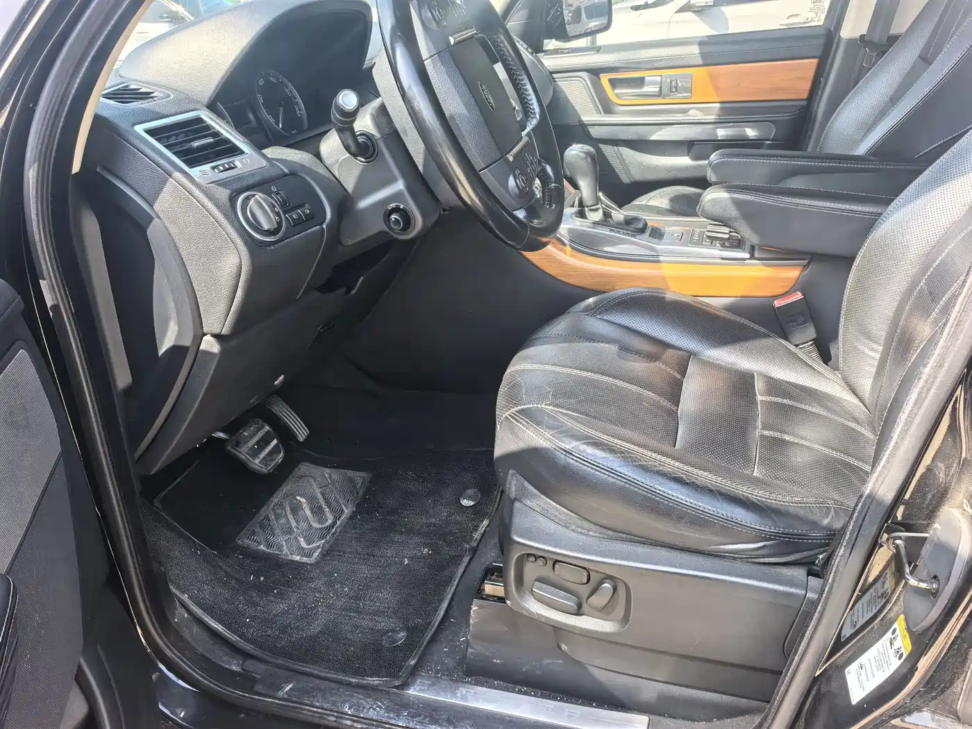 Land Rover Range Rover Sport 2012 3.0 TDV6 HSE Diesel Version фото 4