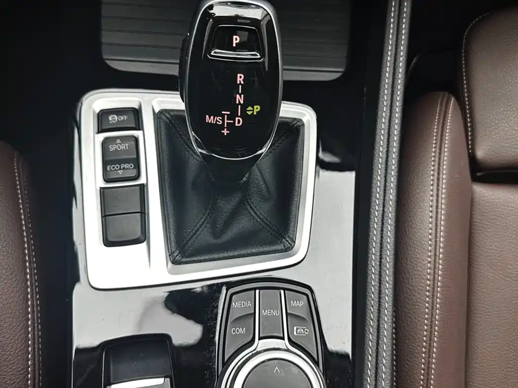 BMW 1 Series 2021 Facelift 120i M Sport Shadow Edition фото 13