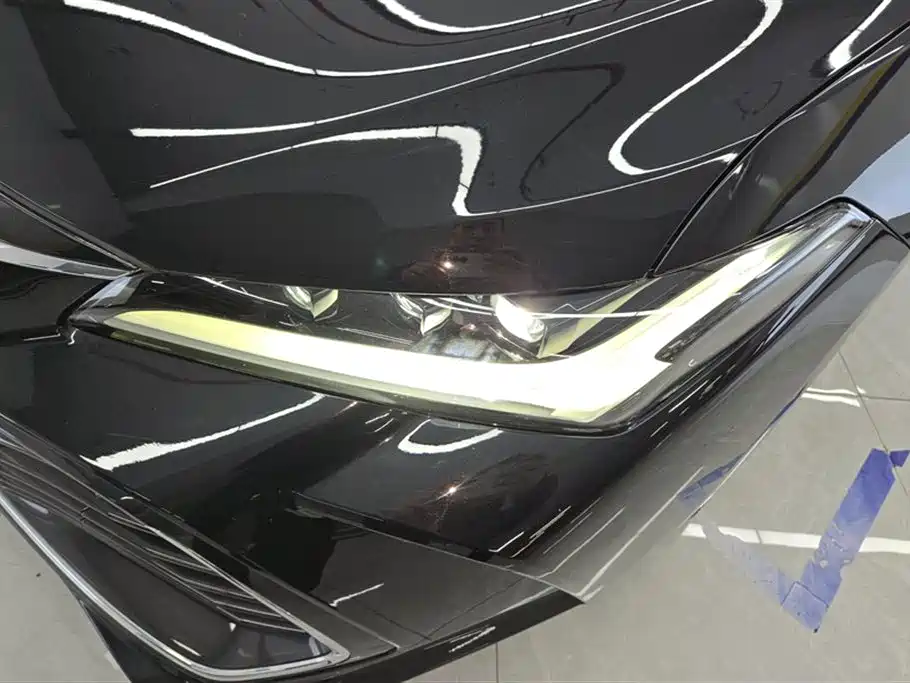 Toyota Avalon 2023 Hybrid 2.5L Luxury Edition фото 5