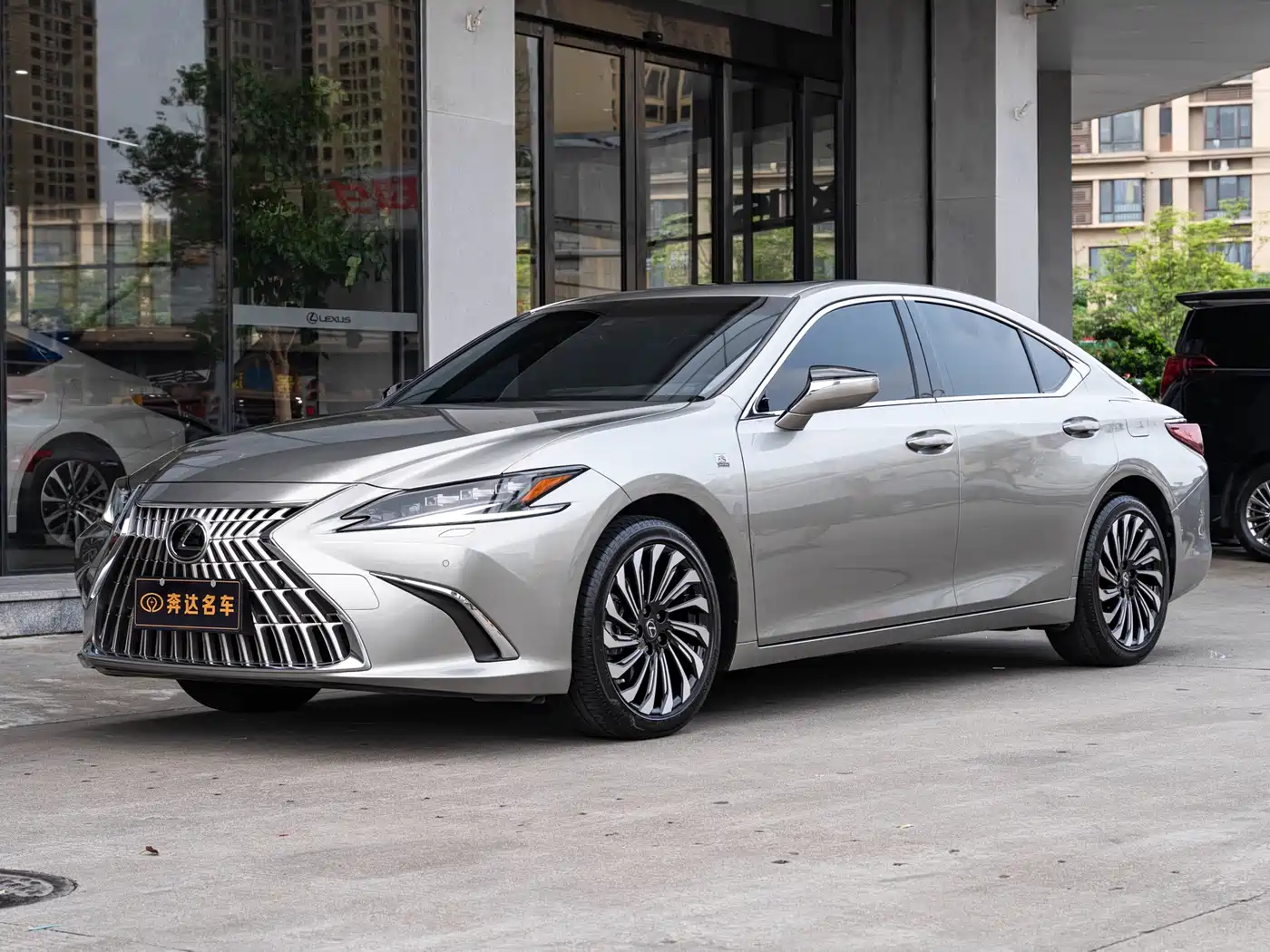 LEXUS ES 2024