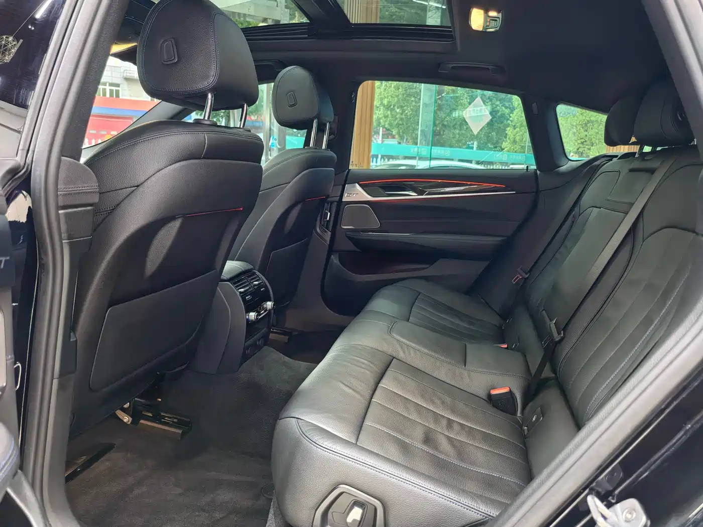 BMW 6 Series GT 2019 630i M Sport Package фото 16