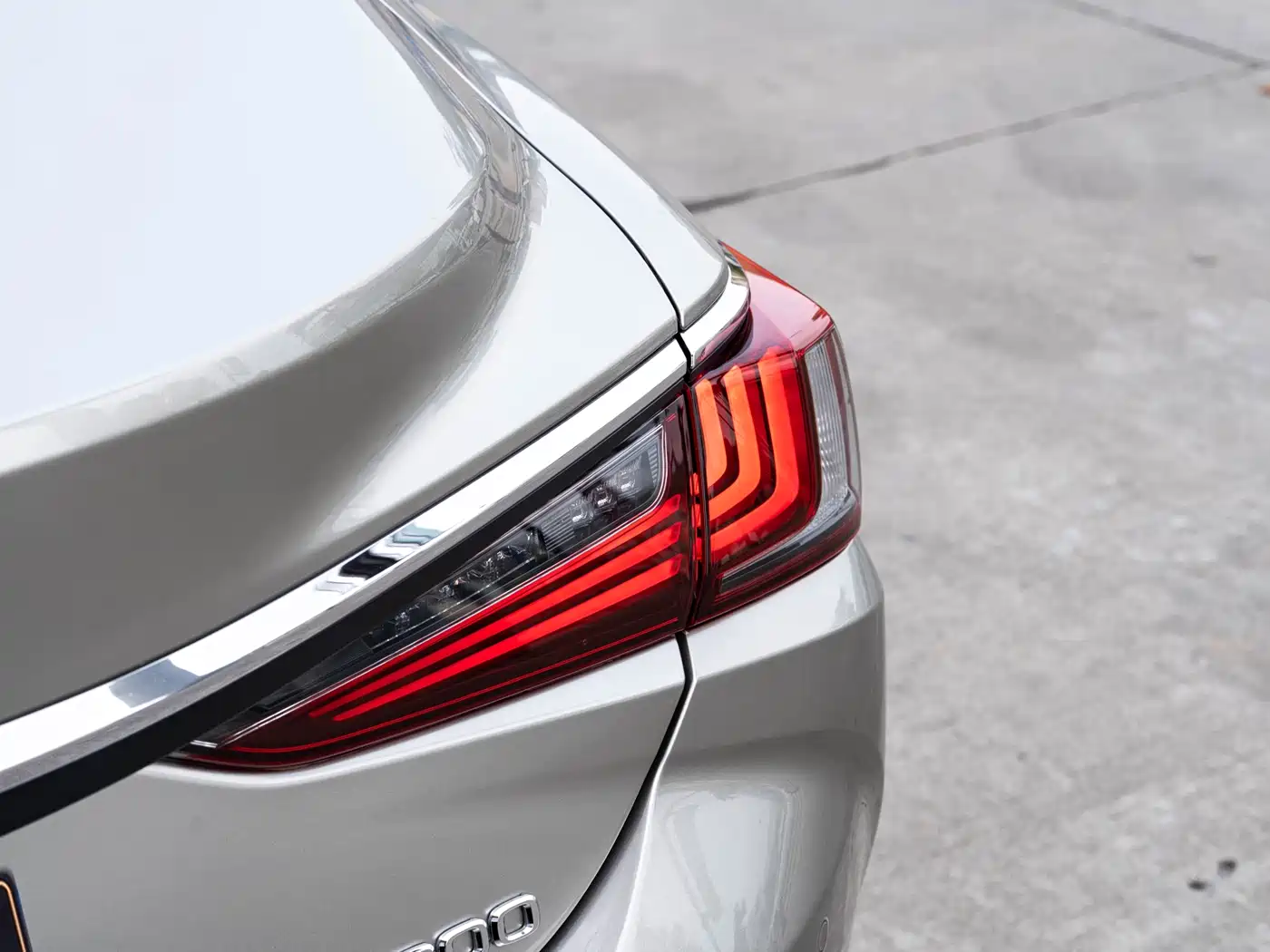 LEXUS ES