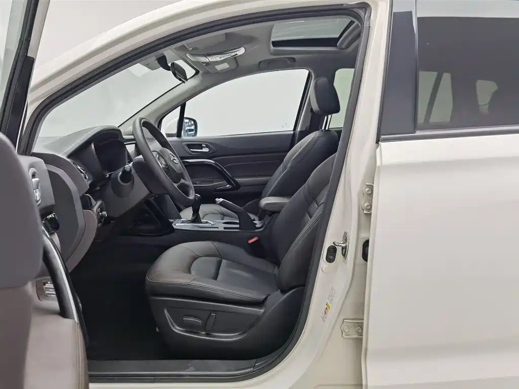GAC Trumpchi Trumpchi GS4 2016 235T Manual Luxury Edition фото 10