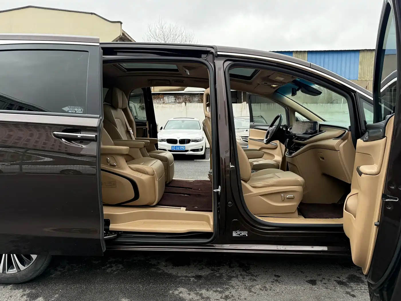 Buick GL8 2021 ES Landlord 653T Luxury фото 5
