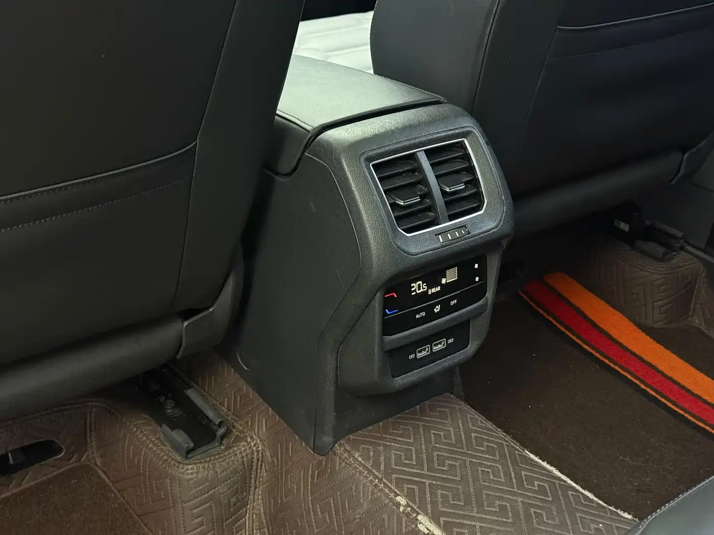 Volkswagen Tayron 2023 280TSI 2WD Luxury Plus Advanced Edition фото 14