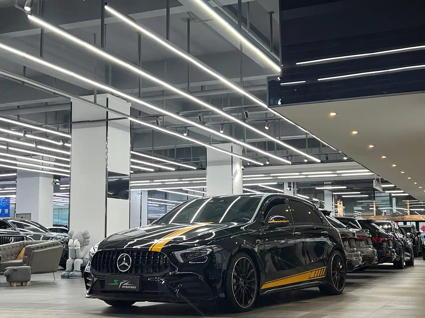 Mercedes-Benz A-Class AMG (Import) 2023 AMG A 35 4MATIC фото 3
