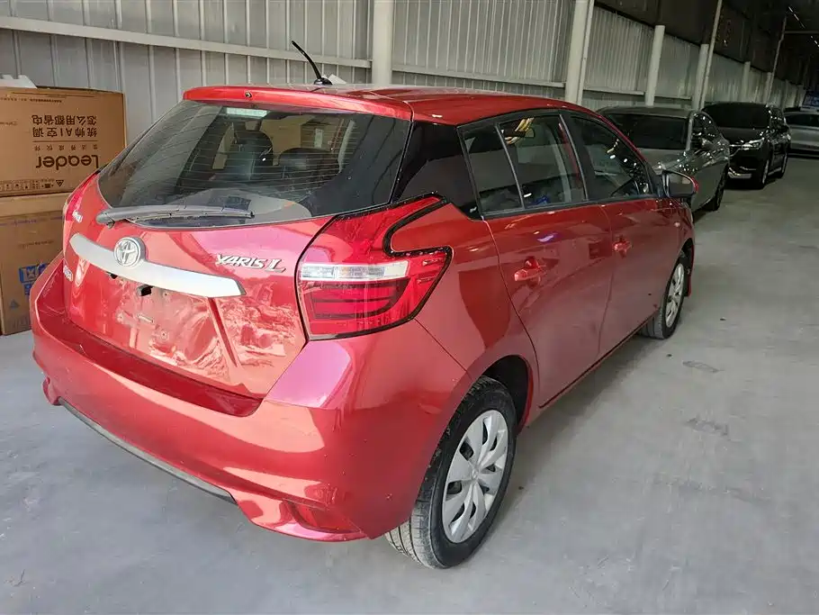 Toyota YARiS L Zhi Xuan 2015 1.5E Auto Charming Edition фото 3
