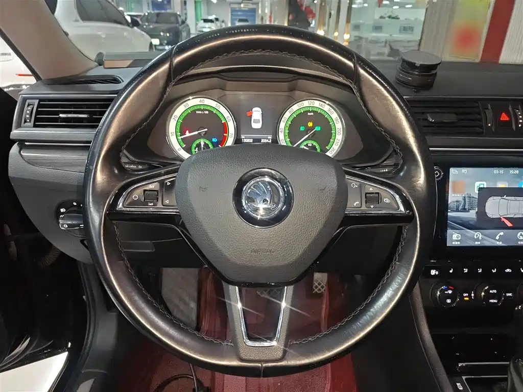 Škoda Superb 2018 TSI330 DSG Luxury Edition China V фото 7