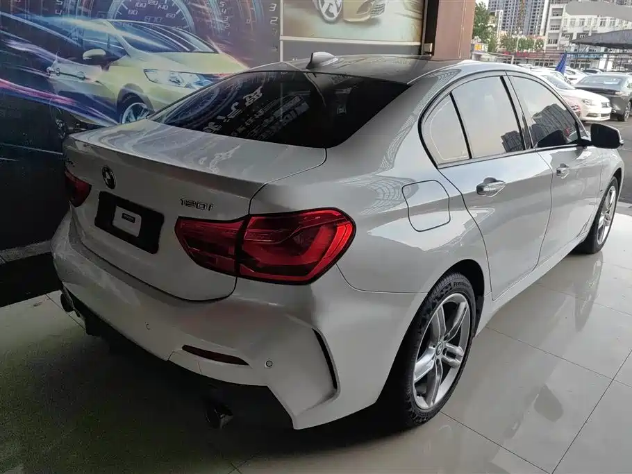 BMW 1 Series 2021 Facelift 120i M Sport фото 3