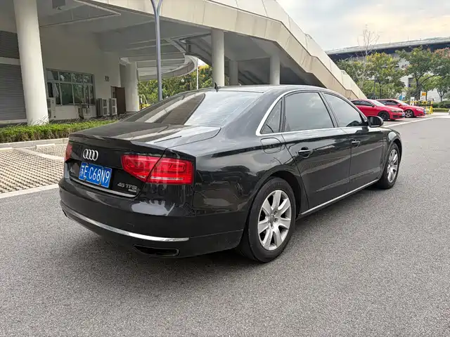 Audi A8 2013 A8L 45 TFSI quattro Comfort — фото 5