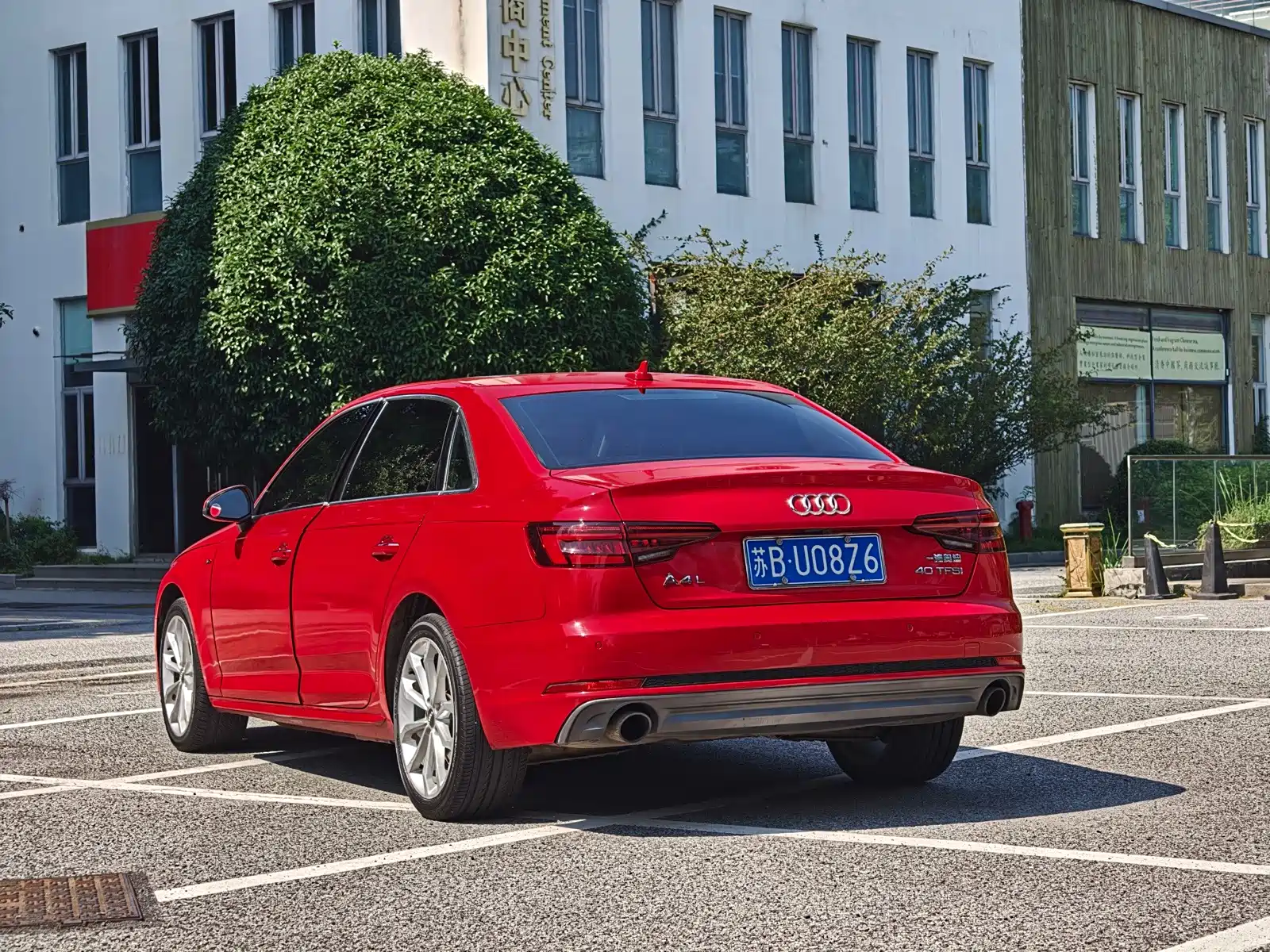 Фото 5 - Audi A4L