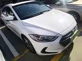 Photo 4 - Hyundai Elantra