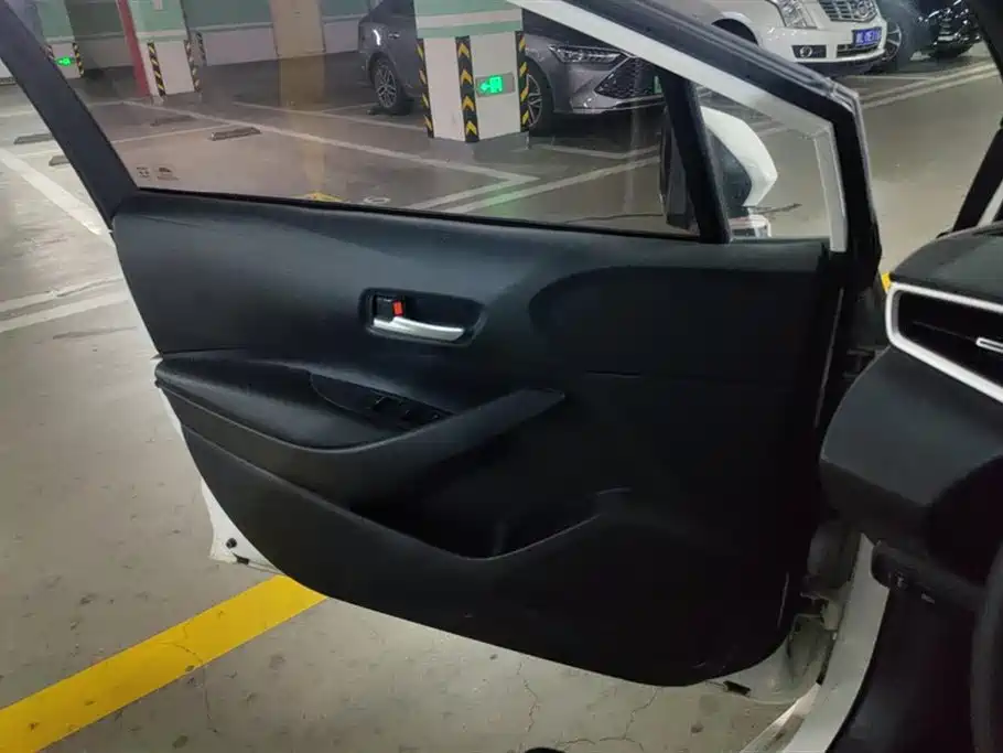 Toyota Corolla 2019 1.2T S-CVT GL-i Elite Edition фото 7