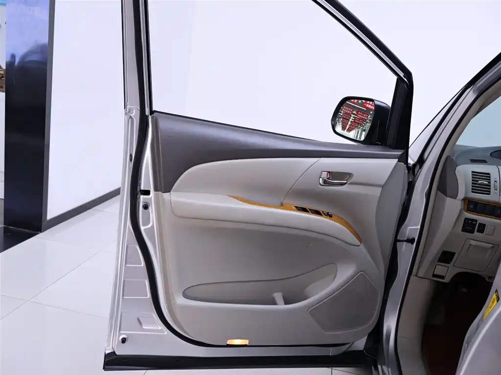 Toyota Previa 2007 3.5L 7-Seater Luxury фото 18