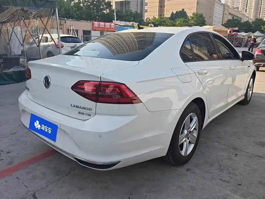Volkswagen Lamando 2021 230TSI DSG Fashion Edition фото 3