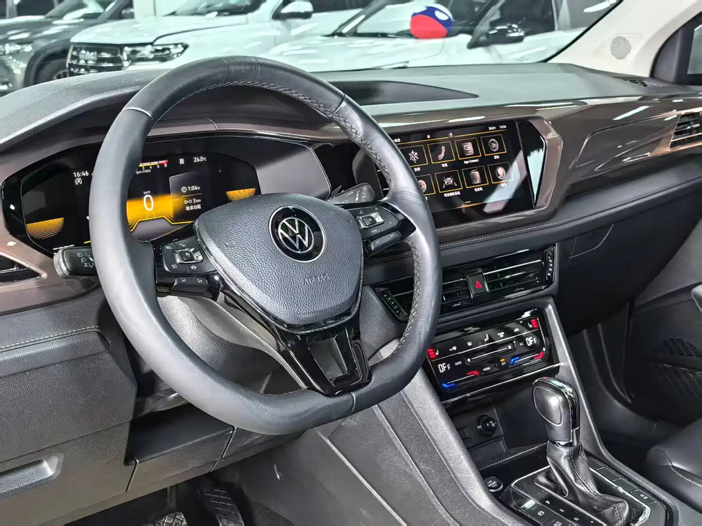 Volkswagen Tharu 2022 280TSI FWD Luxury Edition фото 10