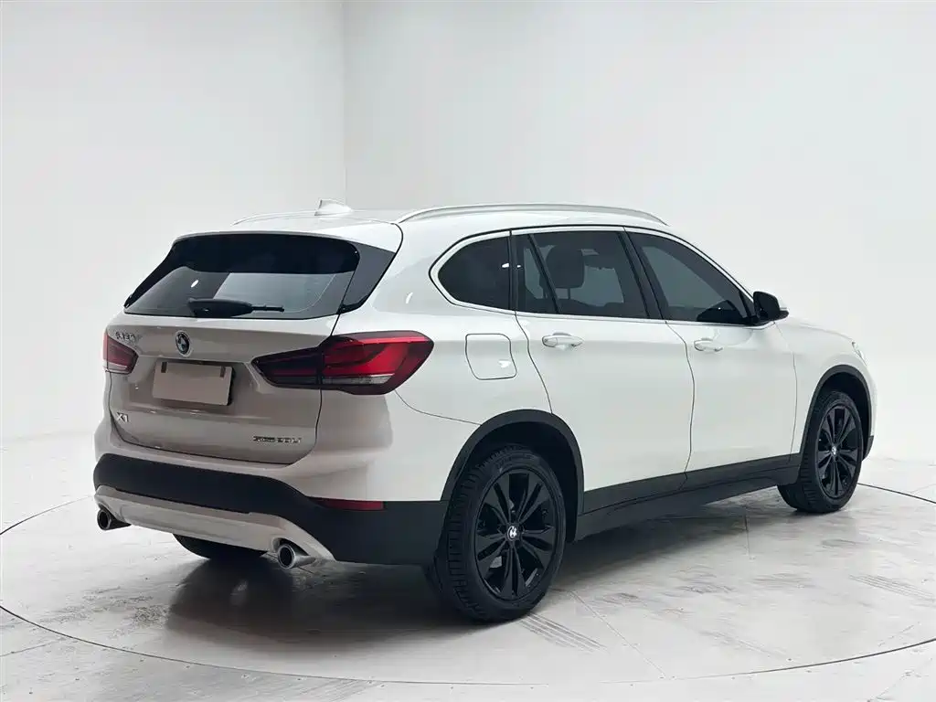 BMW X1 2021 Facelift sDrive20Li Fashion фото 6