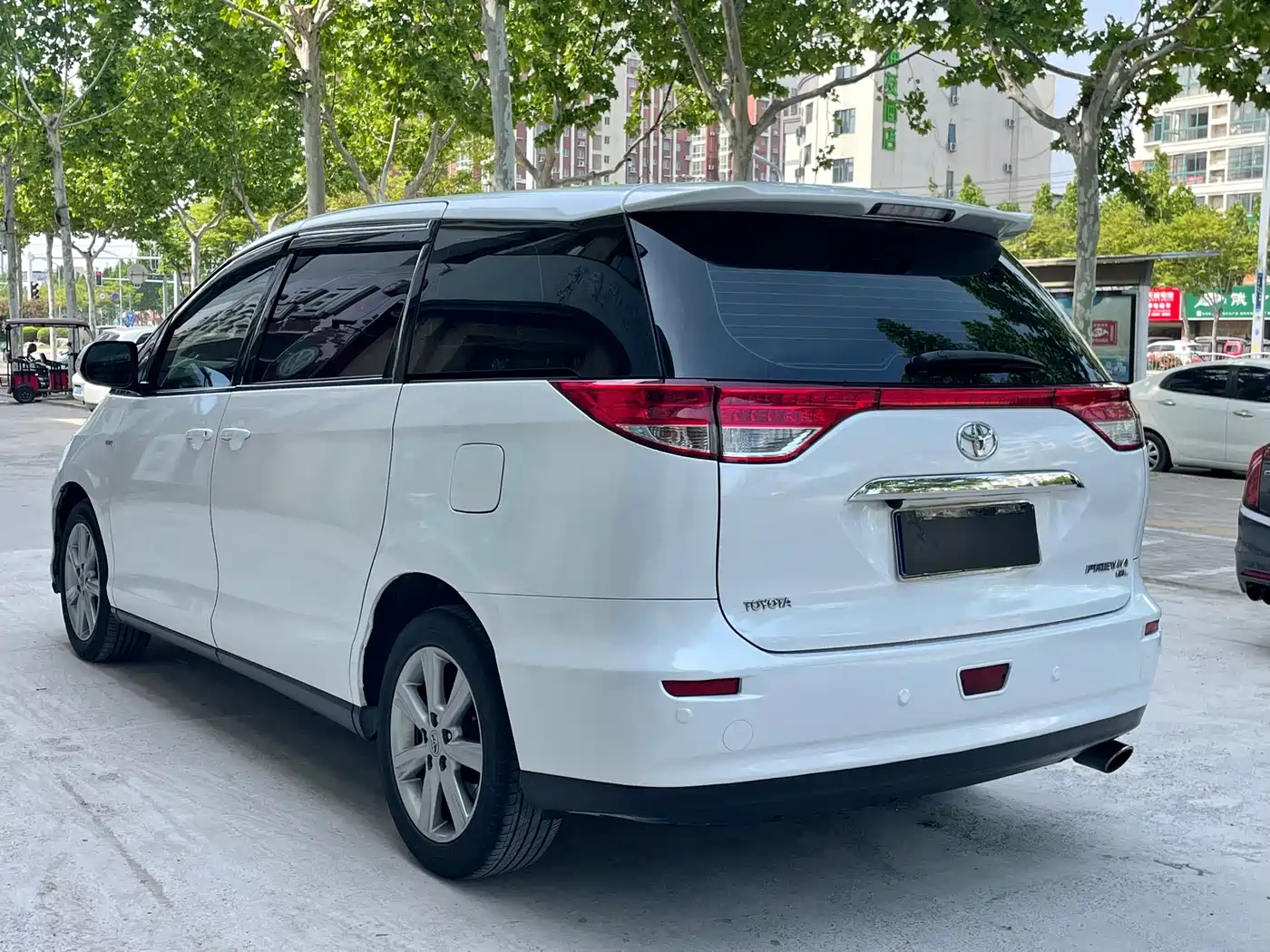 Toyota Previa 2006 Model 2.4L 7-Seater Luxury Edition фото 5